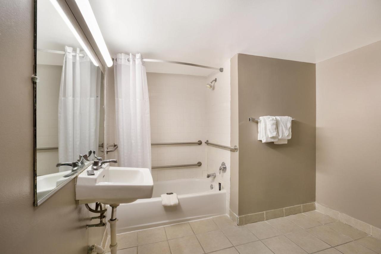 Red Carpet Inn Edison Zewnętrze zdjęcie